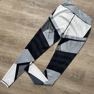 Women's Black & Grey Comfortable and Stylish Leggings Size - Small